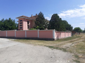 Hotels in Dve Mogili